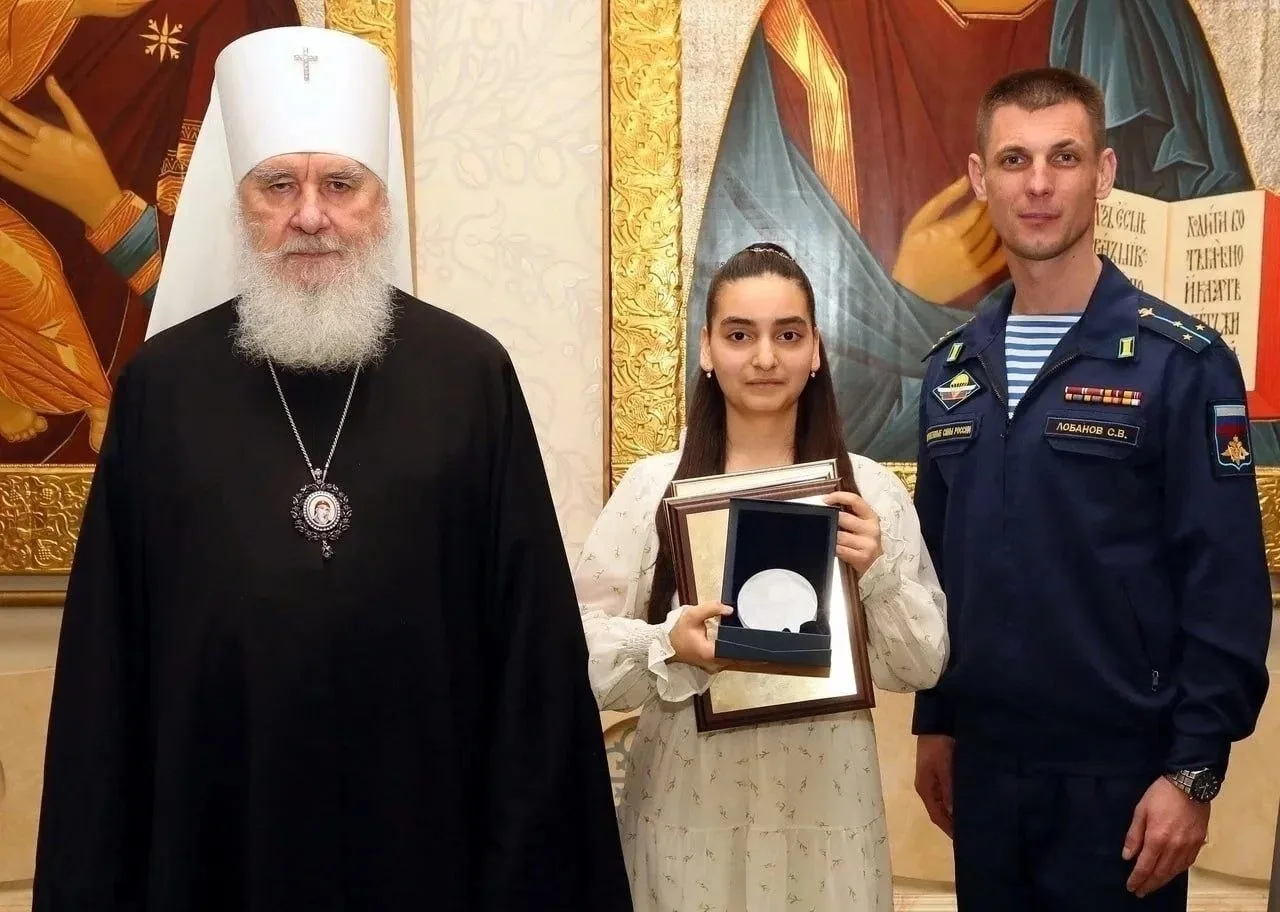 Наша школьница победила в международном литературном конкурсе

В Храме Христа Спасителя в Москве наг