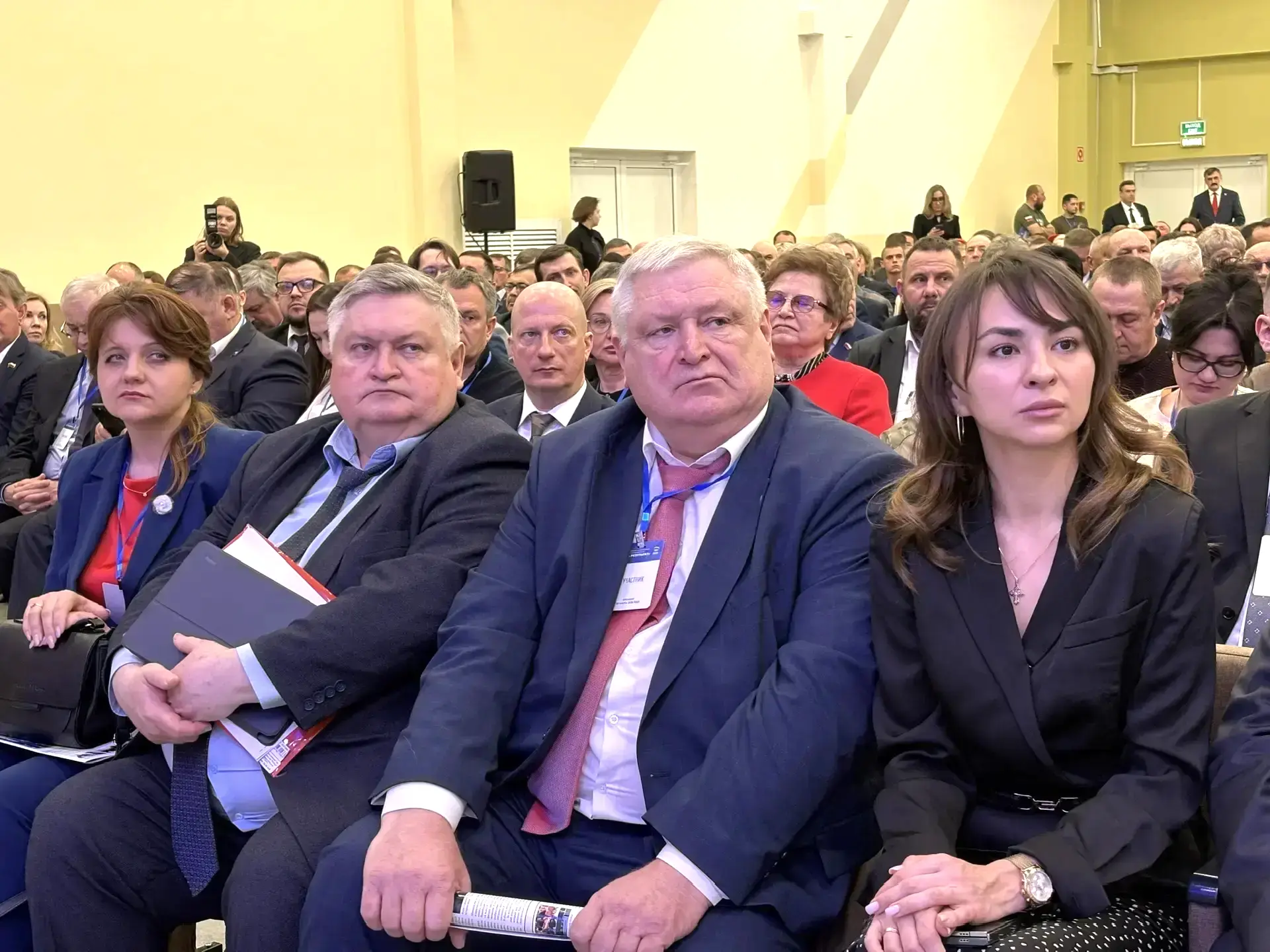 Сегодня состоялся региональный отчетный форум партии «Единая Россия». Он проходил на пл...