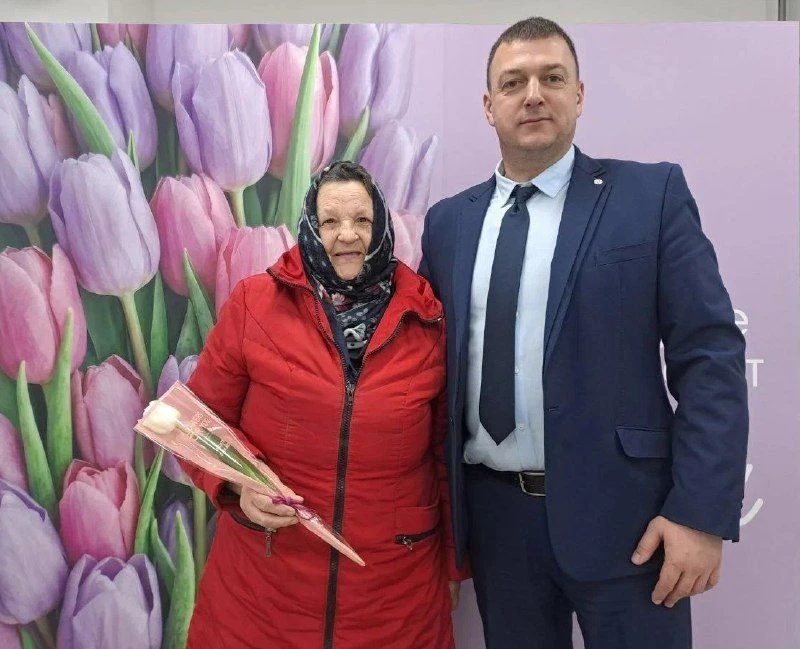 🌸«Энергосбыт» поздравил клиентов с Международным женским днём!  В преддверии 8 Марта в центрах обслу