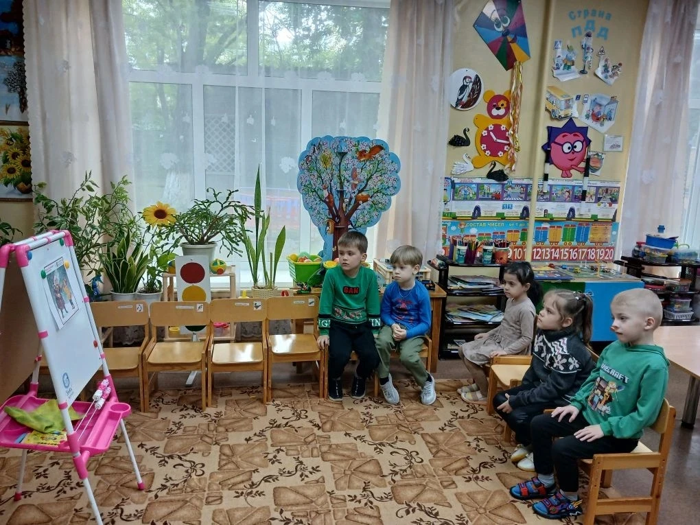 В рамках Федерального проекта "Санитарный щит России" в группе "Смешарики " проведена б...