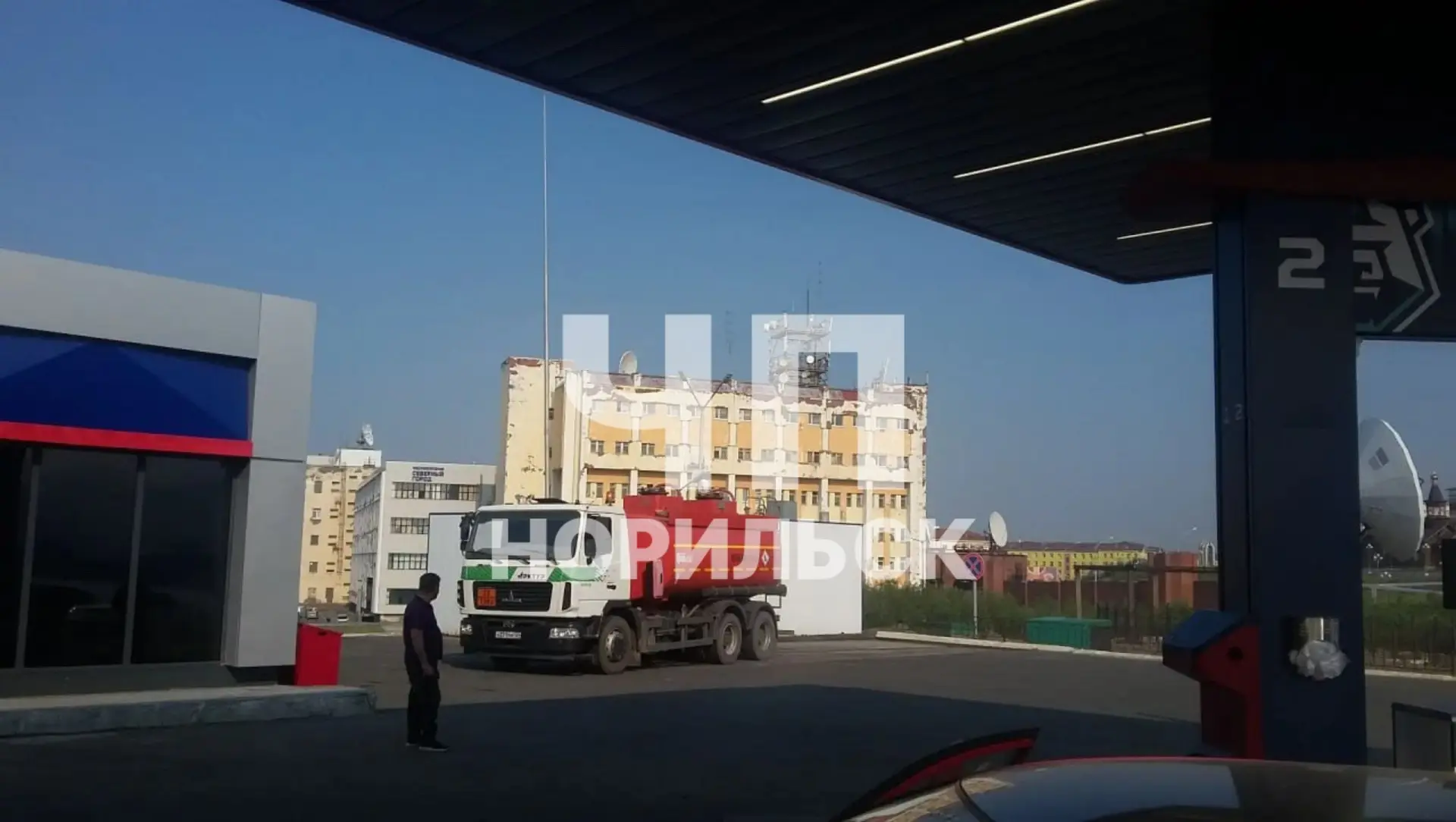 Только что бензовоз пришёл на Набережной

От подписчика 

ЧП Норильск в МАХ | Прислать сообщение