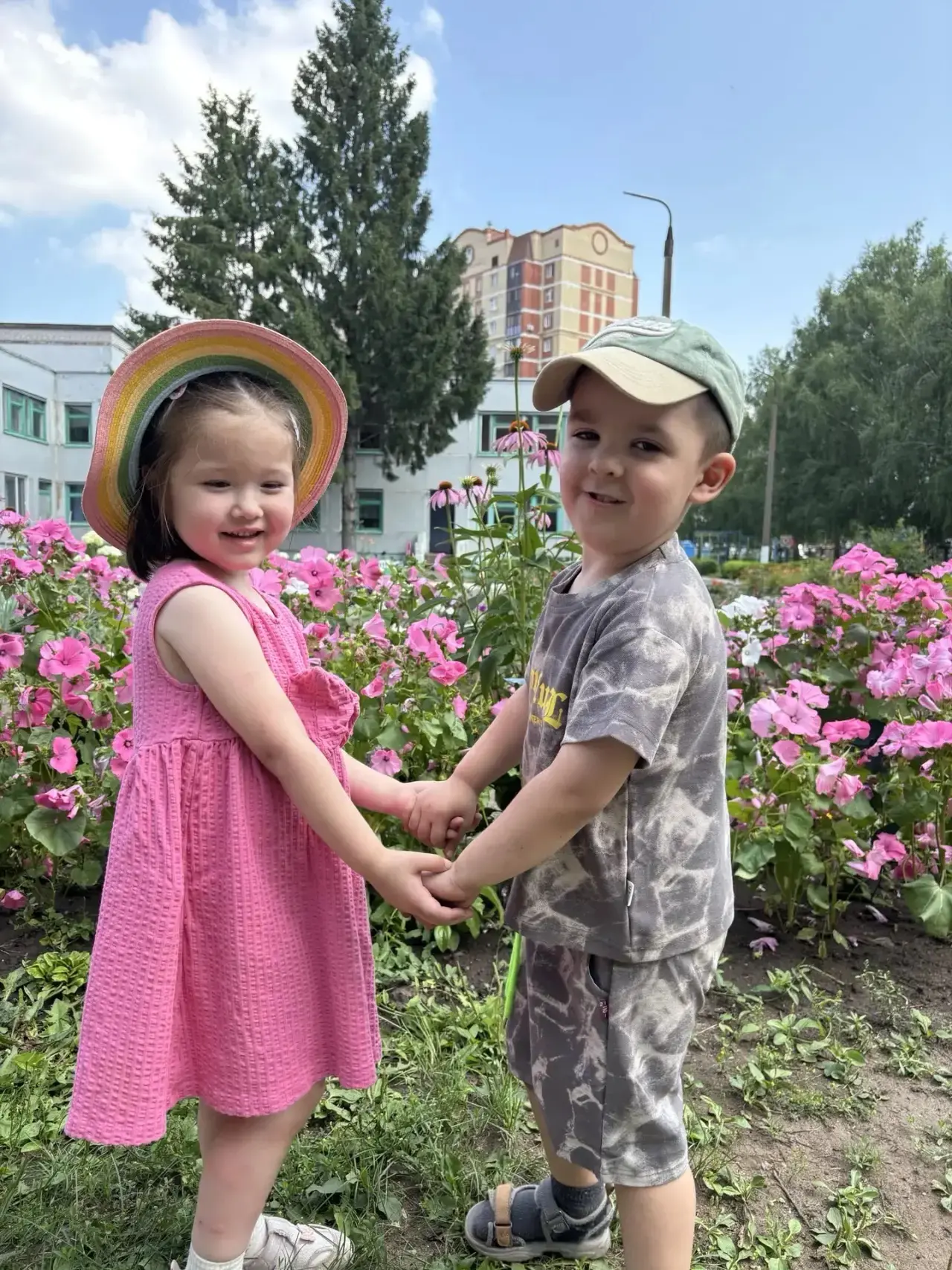 Наш чудесный «День друзей»: улыбки, смех и новые открытия! 🤝🧑‍🤝‍🧑👭

У нас сегодня был невероятн