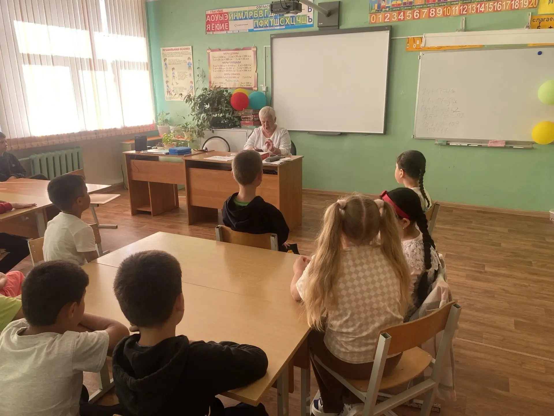 ⚡В рамках  профориентационной работы фельдшер ФАПа Лисицына Н.Н. провела для ребят пришкольного лаге