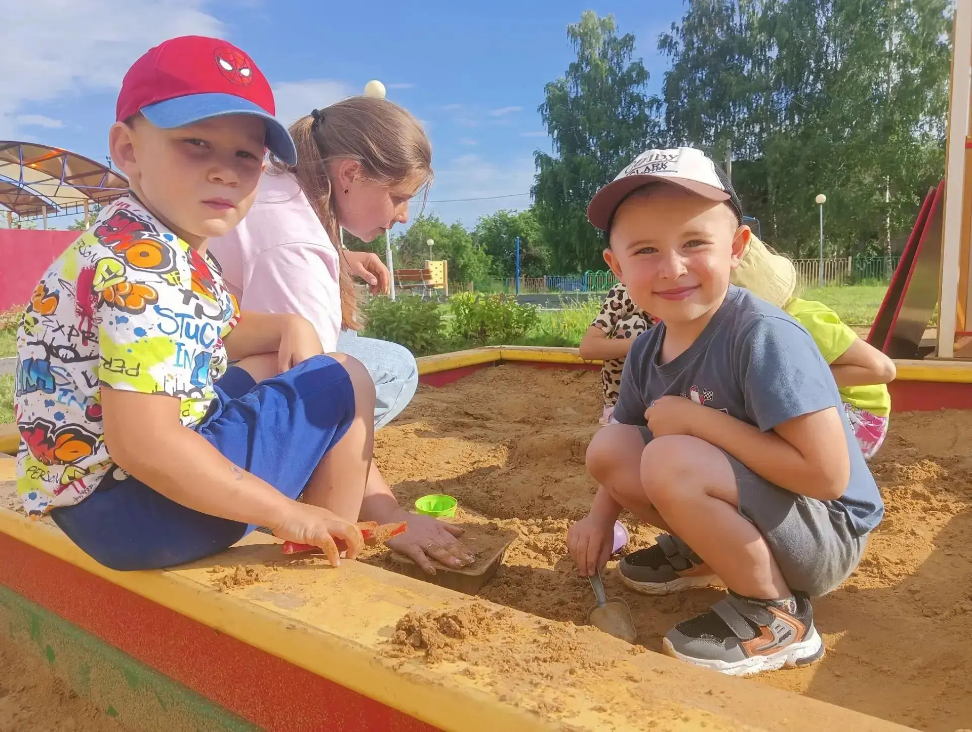 👦👧 День любимых игр! 🎲🧩

Дорогие друзья, сегодня мы хотим поделиться с вами яркими моментами из 