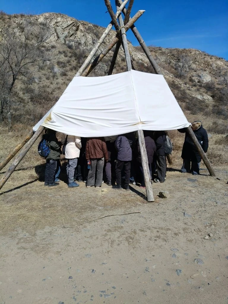 Сегодня 5в и 5д  с классными руководителями на учебной познавательной  экскурсии  в рамках программы