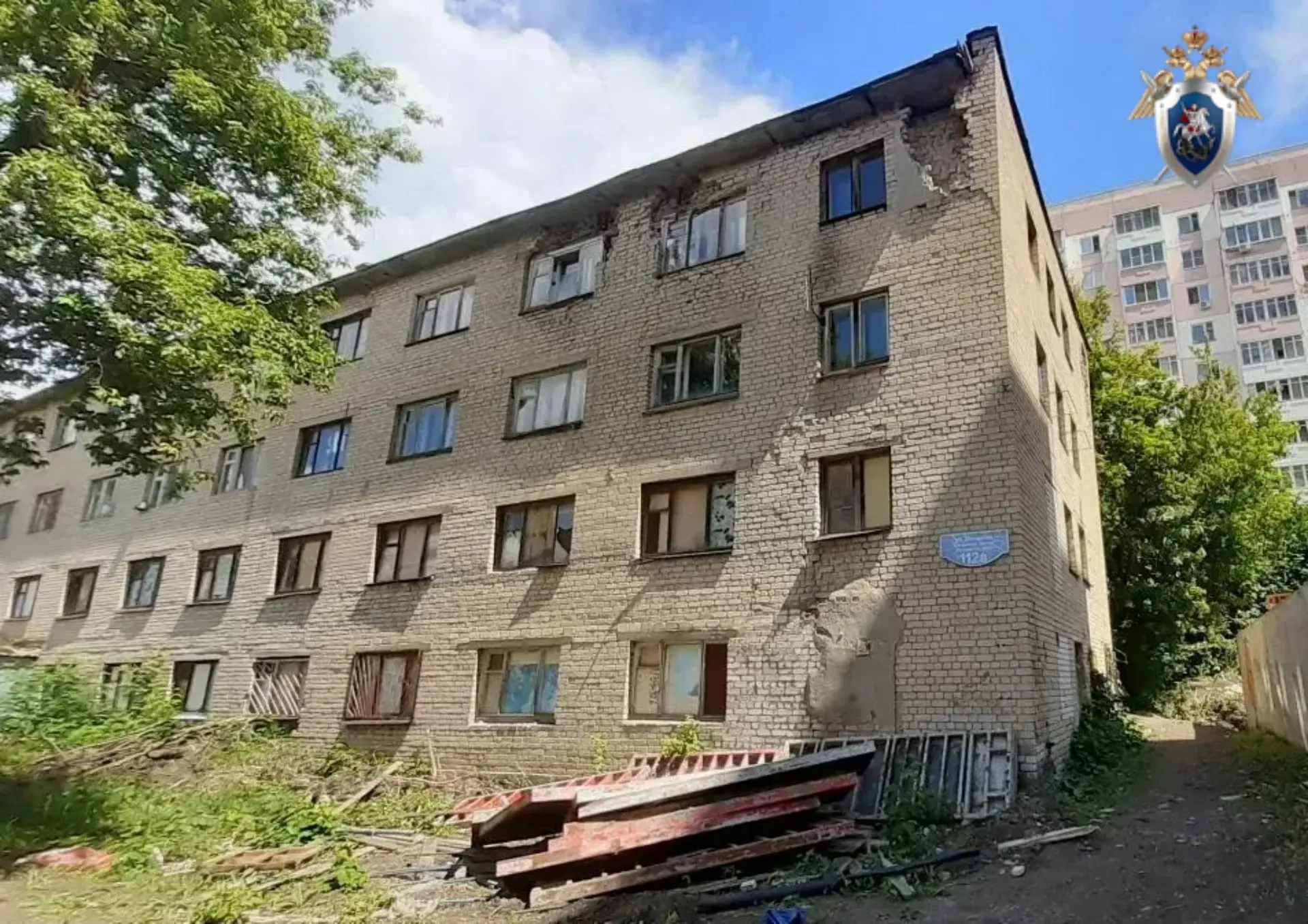 ⚡️В Саранске следователи устанавливают  обстоятельства падения несовершеннолетнего с крыши заброшенн