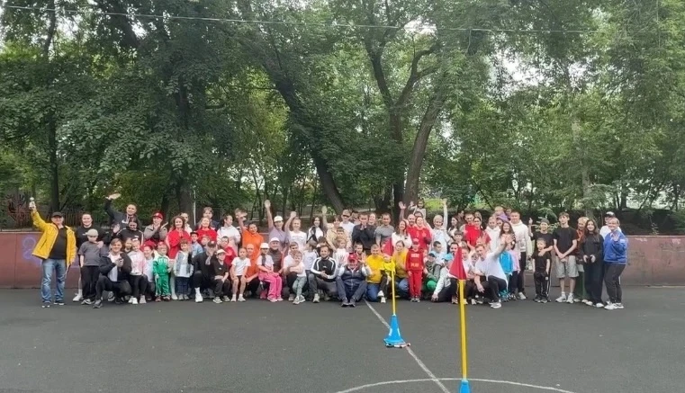 В Парке Якутова состоялось спортивное мероприятие — «Папа, мама, я — спортивная семья»! 🎉
Наш детск