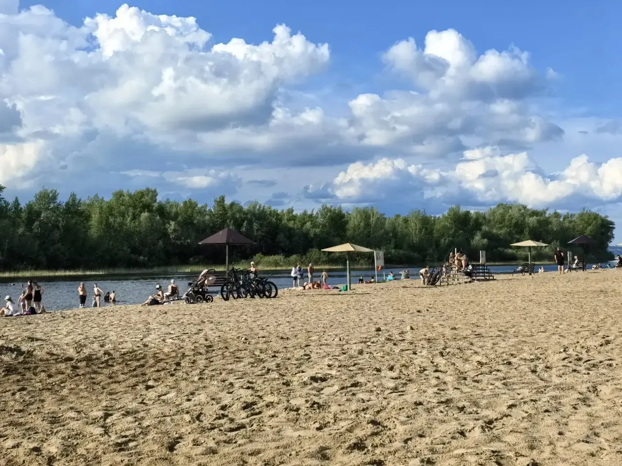 🏖️Приглашаем вас на наш городской пляж!
На улице — настоящая летняя погода, и это отличный повод пр