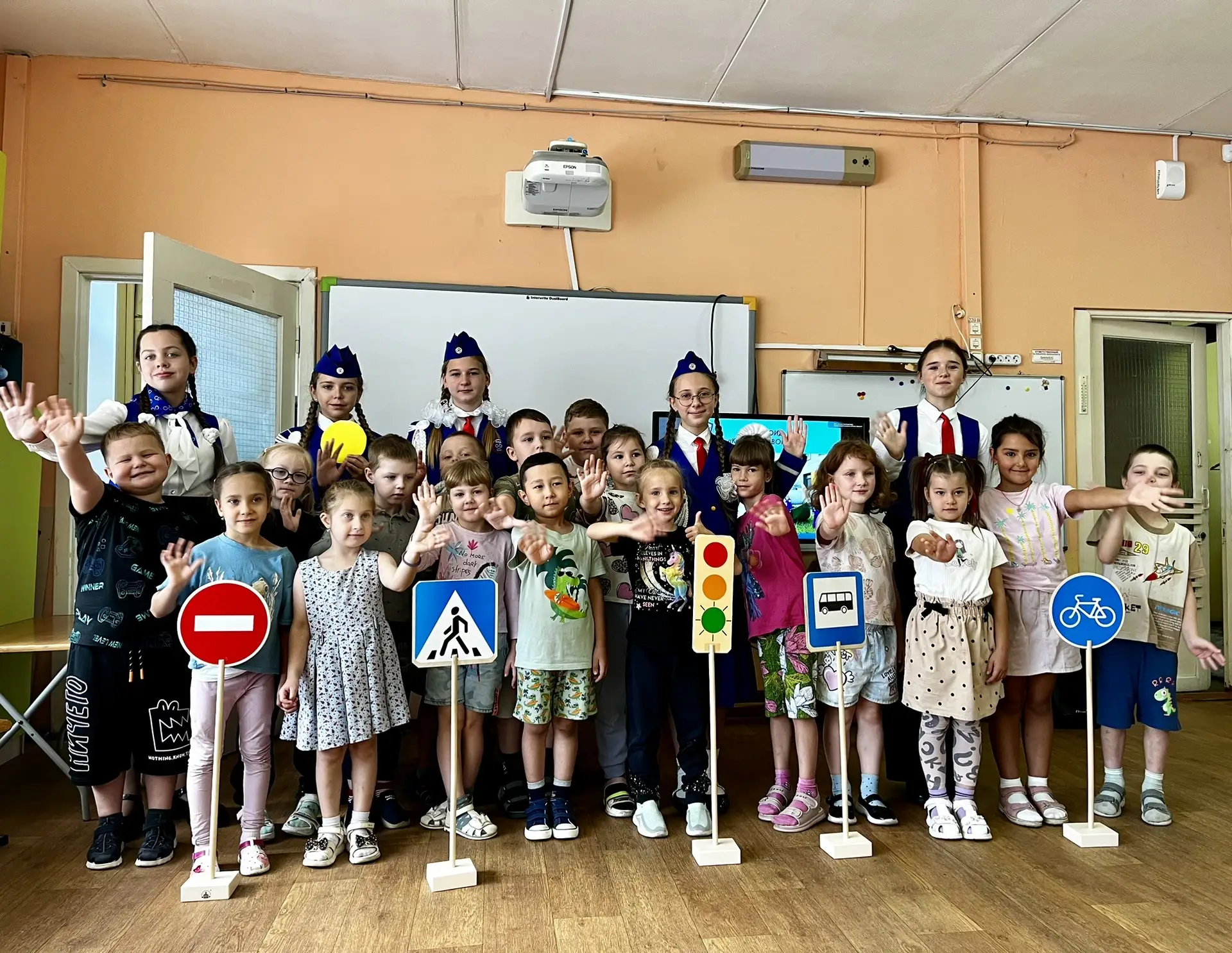👮🏻 Лицейский агитотряд Юных инспекторов движения «Крутой поворот» провёл первую в нов...