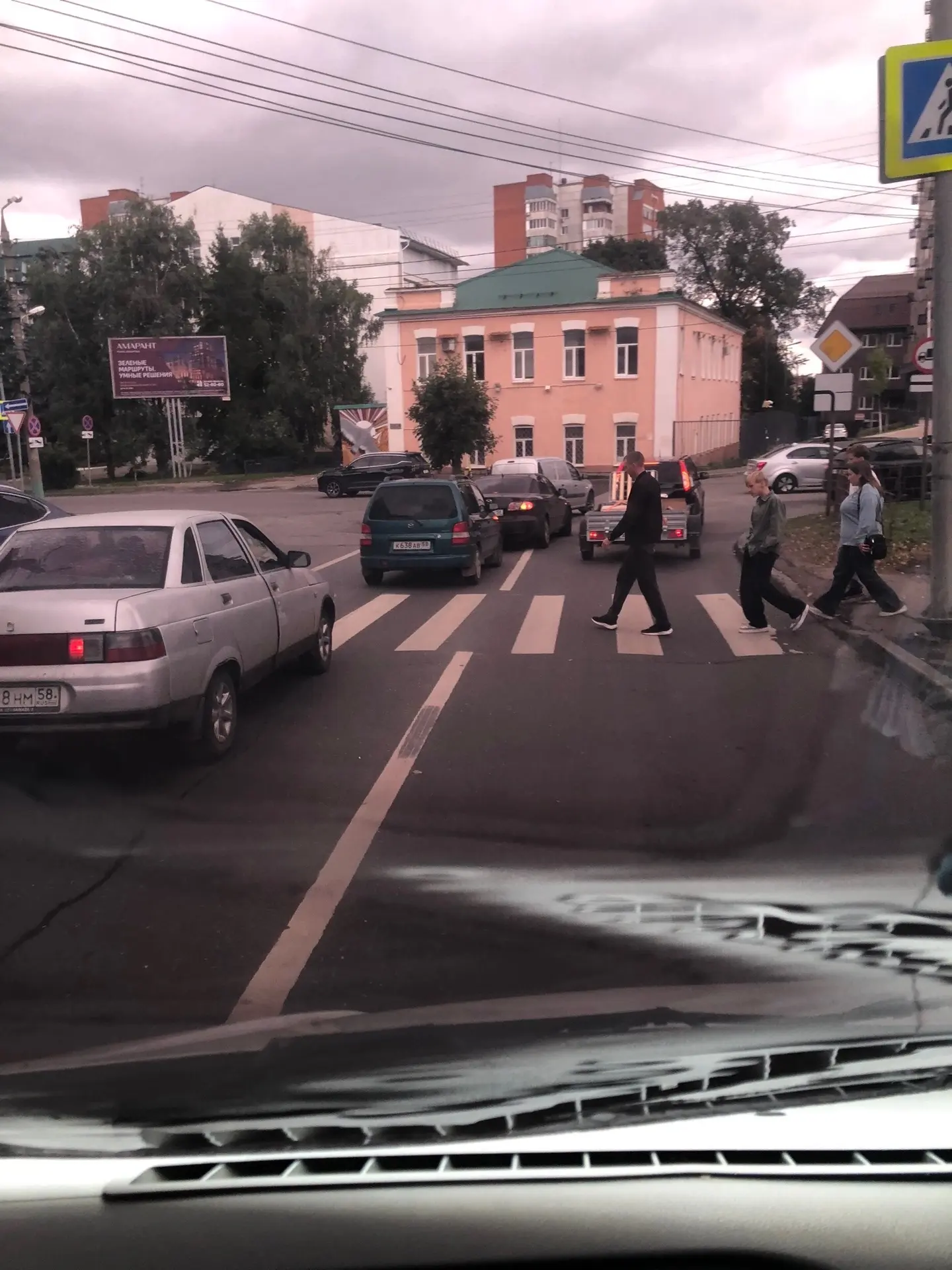 Очередь на заправку Роснефть на революционной! Стадо баранов создали пробку! Оленеводы ...