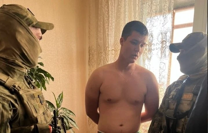 🚨 Силовики задержали пятерых членов ОПГ «Артаковские»  Сегодня, 27 мая, сотрудники ФСБ, Росгвардии и