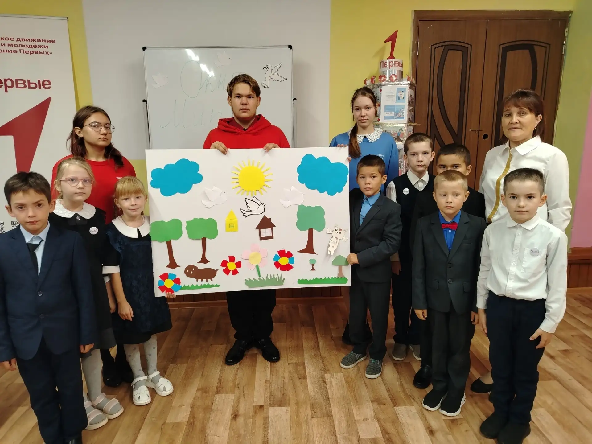 «Окно мира»: школьники создали символы мирного детства 🕊️