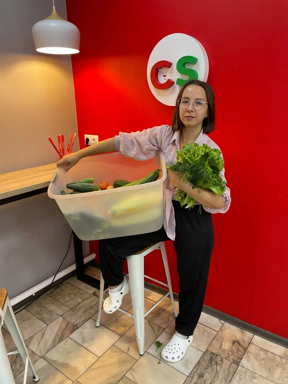 🌱 Вы только посмотрите, сколько всего нам уже принесли! 😍

Кабачки, огурцы, зелень - наши гости де