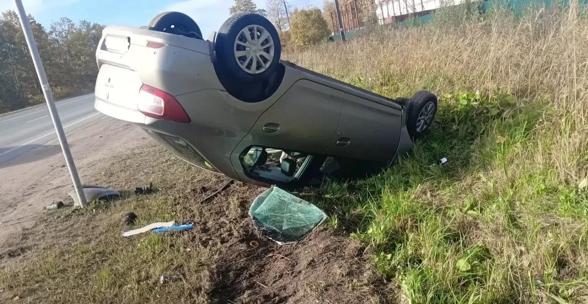 🚘 В Новгородской области пострадавшие в разных ДТП получили травмы головы
