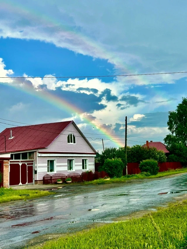 Двойная радуга над Туринском после дождя.

📸Фото: Марина Урванова