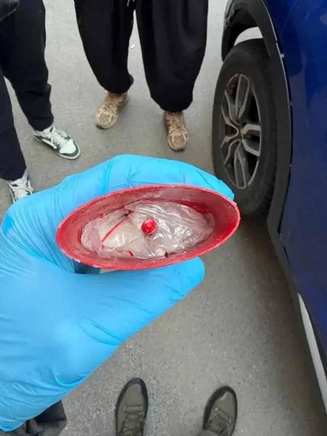 Вечером 25 мая полиция задержала на Херсонской улице 23-летнего гражданина сопредельного государства