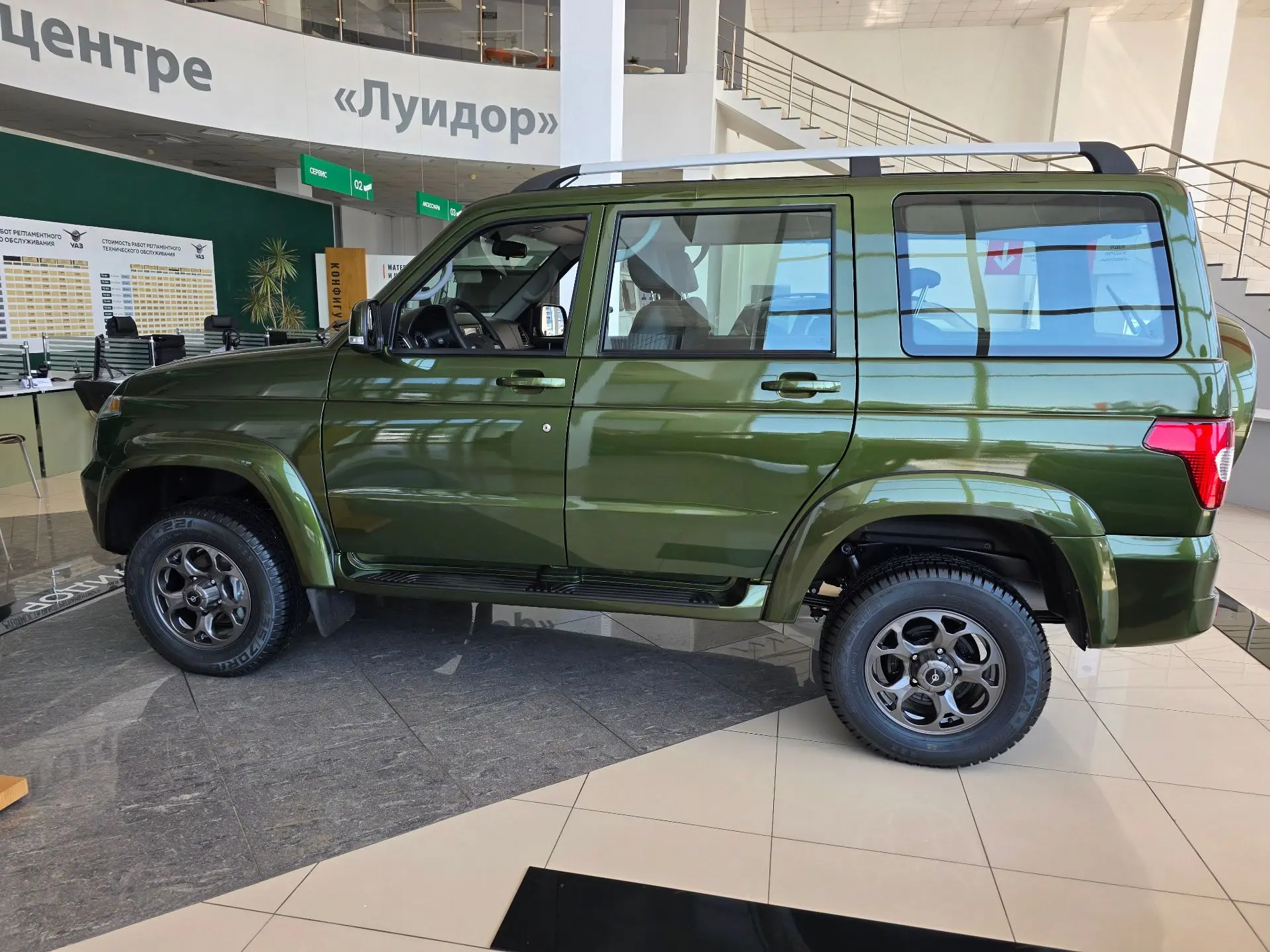 🚙🔥 Дилеры УАЗ начали продавать «Патриот X» до официального старта