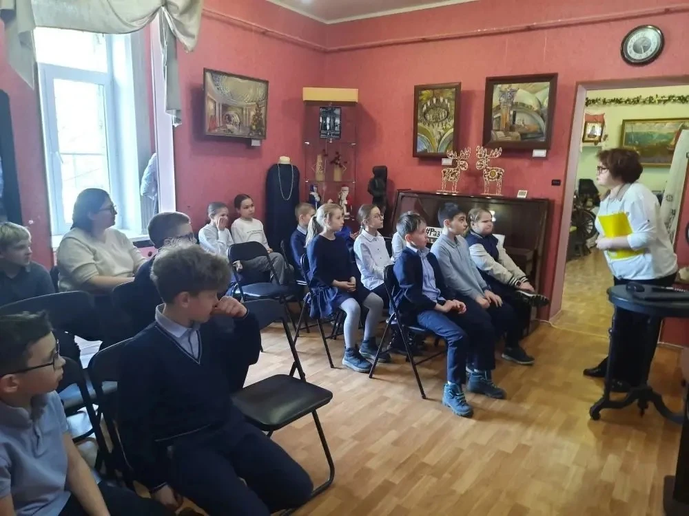 В этом году 12 апреля будет 65 лет со дня полёта первого человека - Юрия Алексеевича Гагарина. Ребят