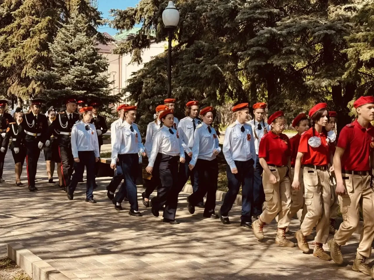 Сегодня Старый Оскол стал эпицентром глубокого уважения и живой памяти, приняв у себя региональный с