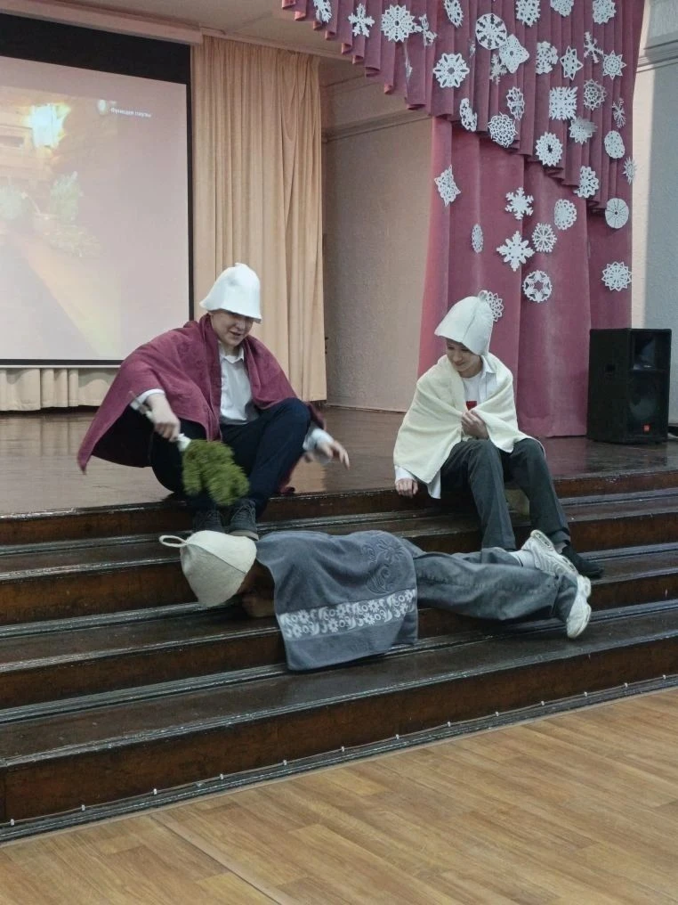 В четверг, 18 декабря, в нашей Гимназии прошёл конкурс «Я - гражданин России!», посвящённый окончани
