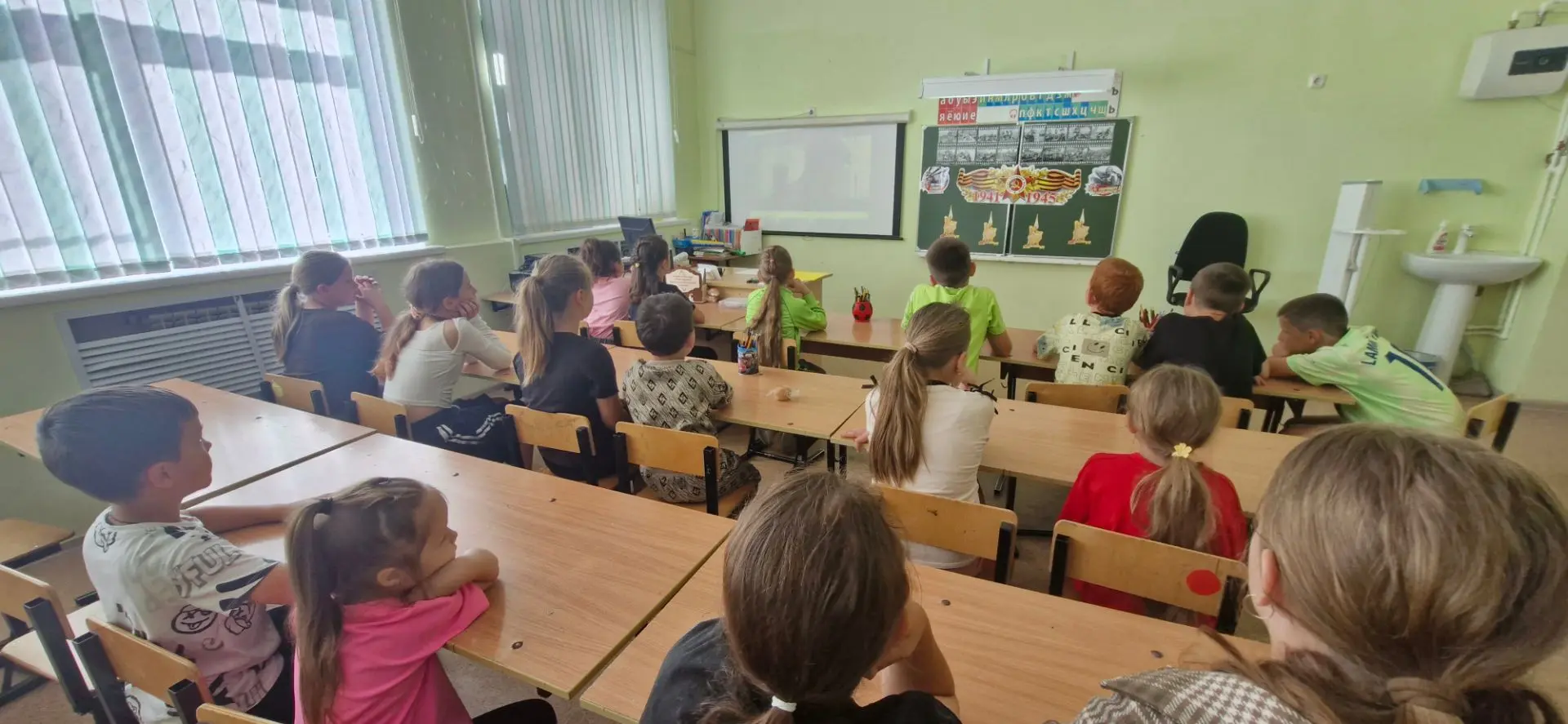 💫Всероссийская акция «Помним о важном»

📌 В пришкольном лагере «Экоград» МБОУ СОШ №33 им. Н.П. Кса