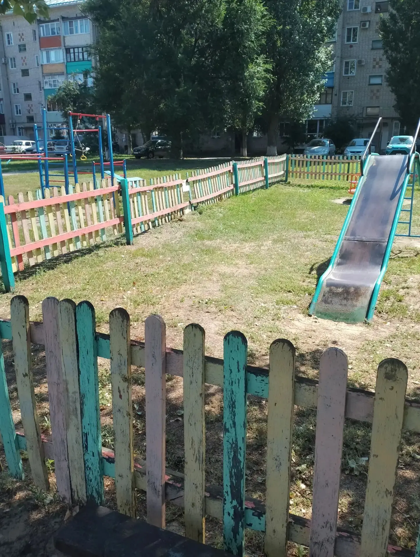 Ремонт ограждения детской площадки ул. Заводская д. 58