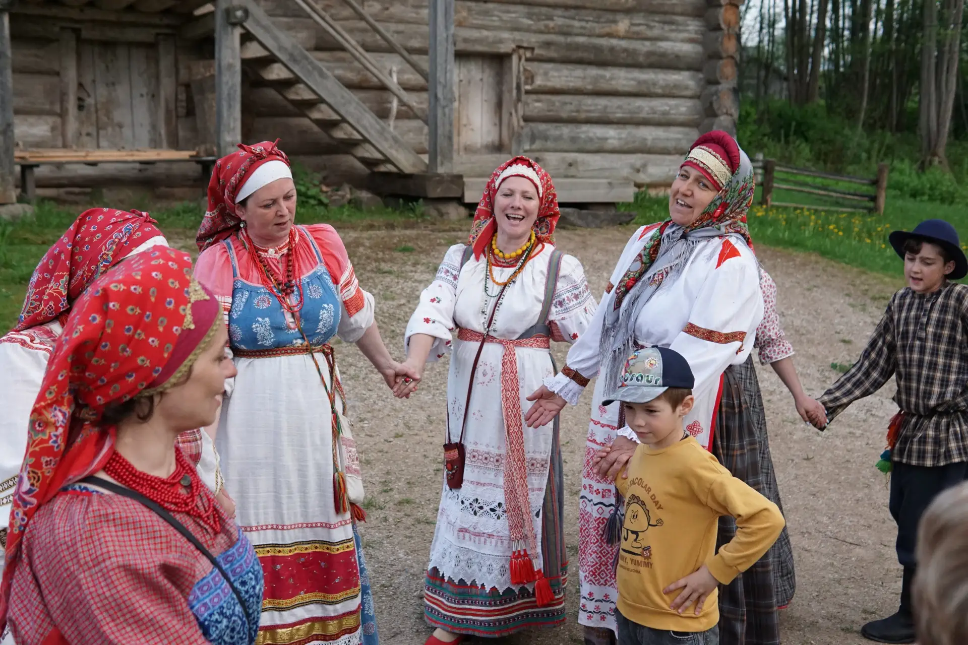 В Год единства народов России фольклорная программа «Деревенский Пушкин» вошла в цикл м...