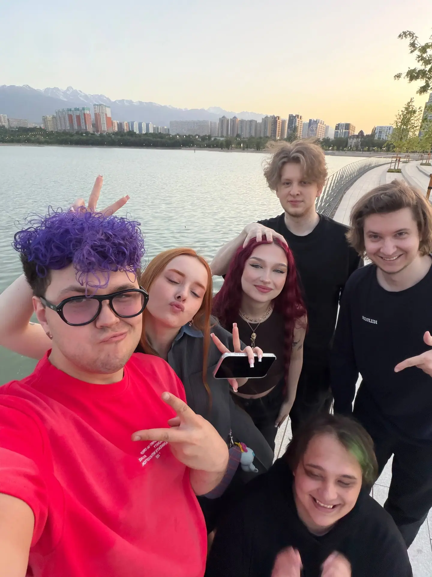 ✌️