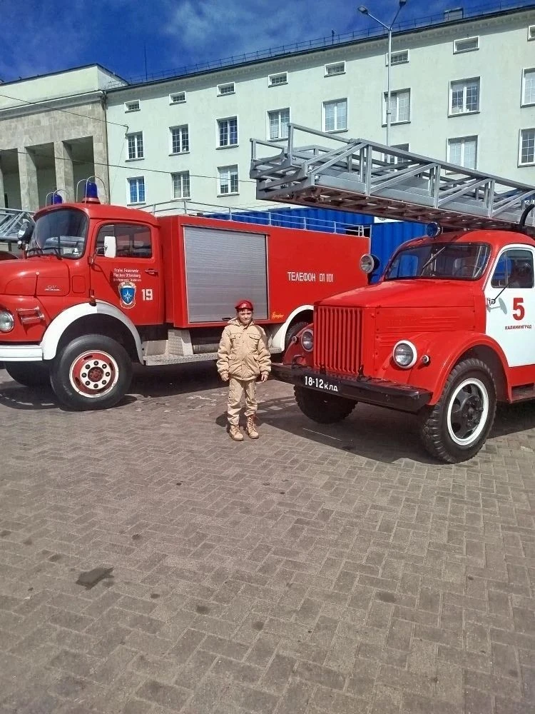 Юнармейцы отряда «Феникс» на выставке пожарной техники!  Сегодня наши самые юные и отважные Юнармейц