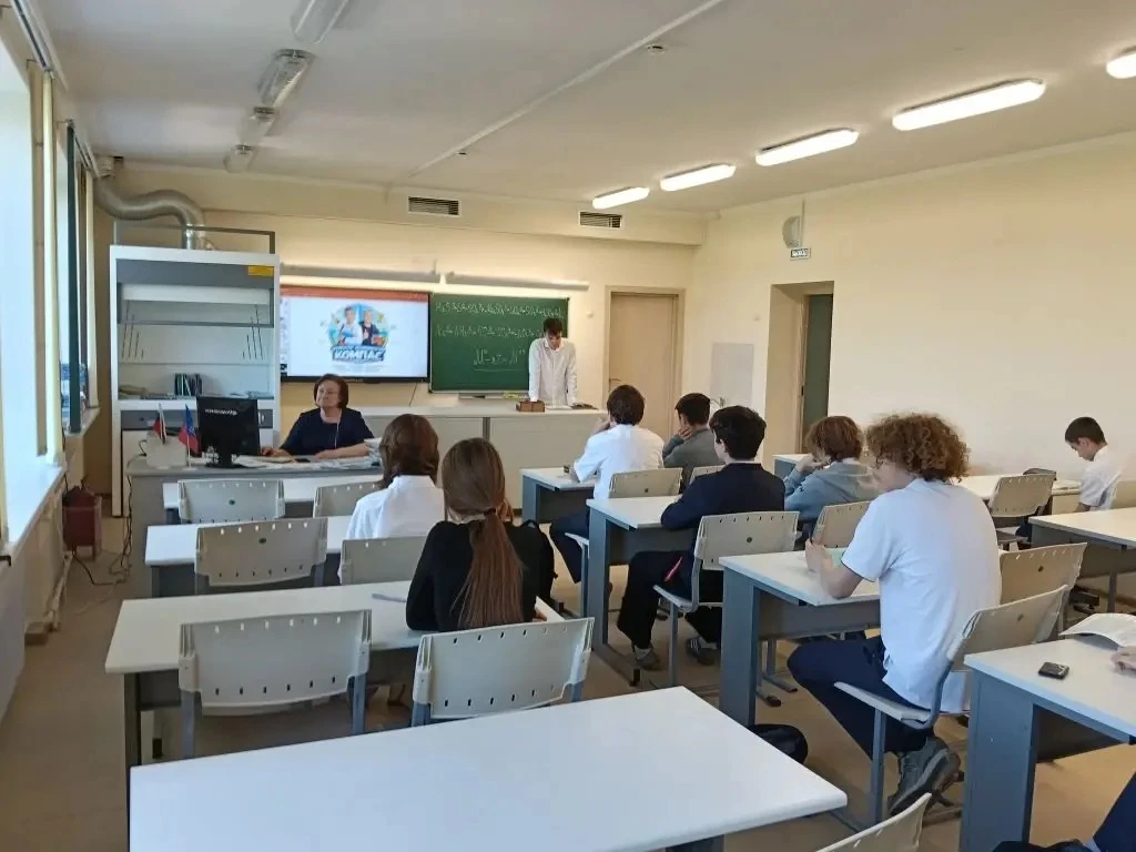 В МАОУ «Школа № 10» в рамках трека «Делаю» конкурса «Твой ход» состоялся районный интенсив проекта "