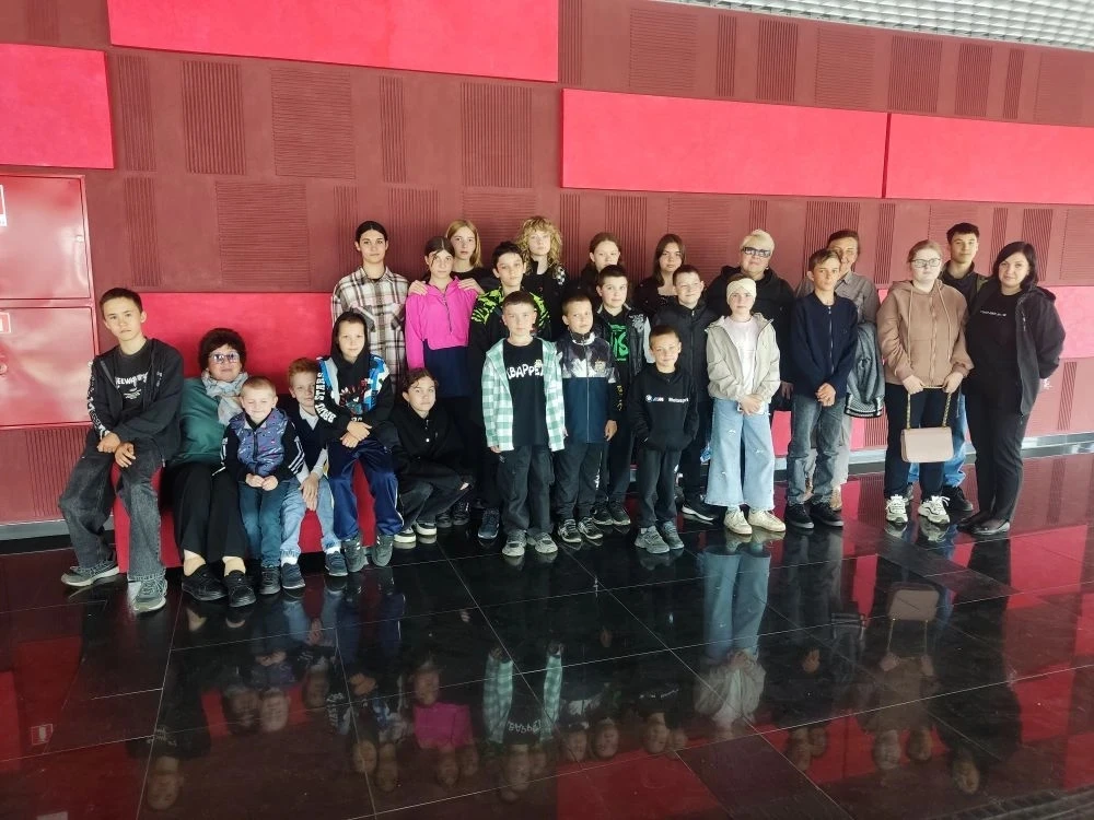 В День защиты детей колышлейские мальчишки и девчонки побывали  в киноконцертном зале «Пенза» на мюз