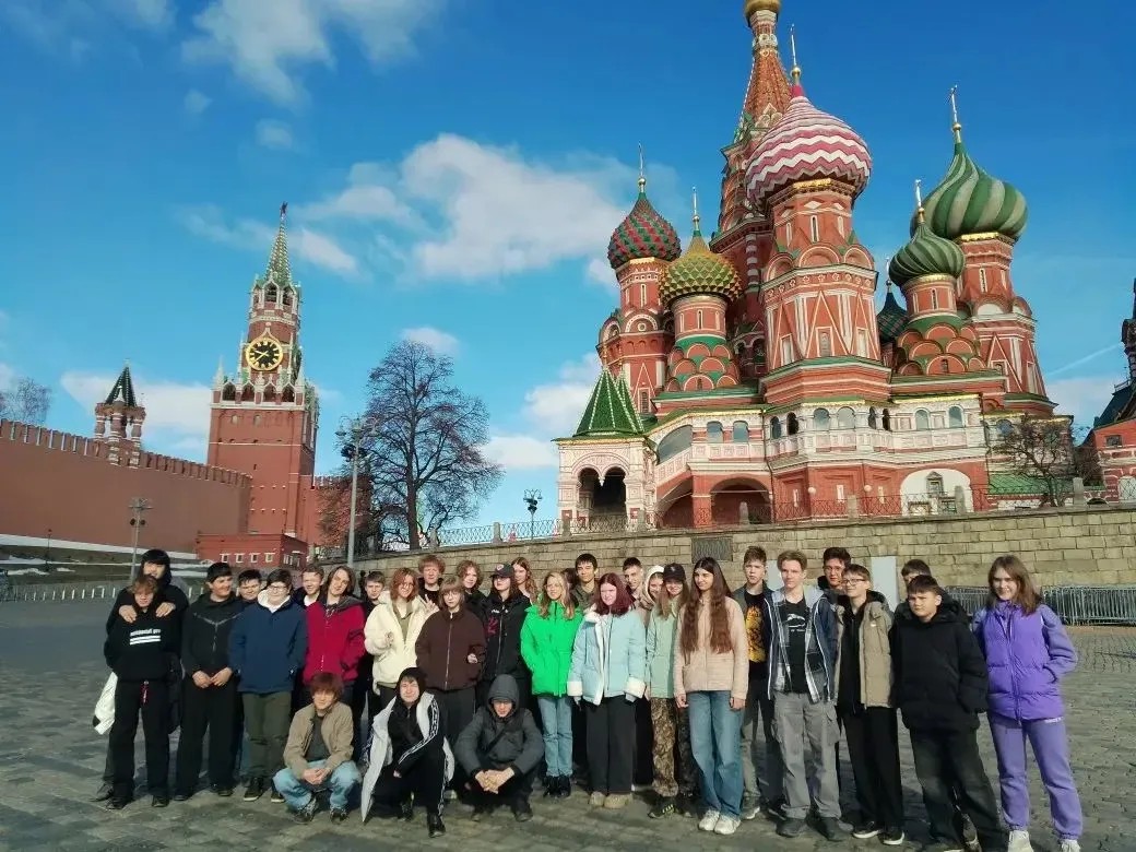 📅 Выходные с пользой: путешествие в историю  Учащиеся 8М, 8Г, 9Б и 9Г классов нашей школы отправилис