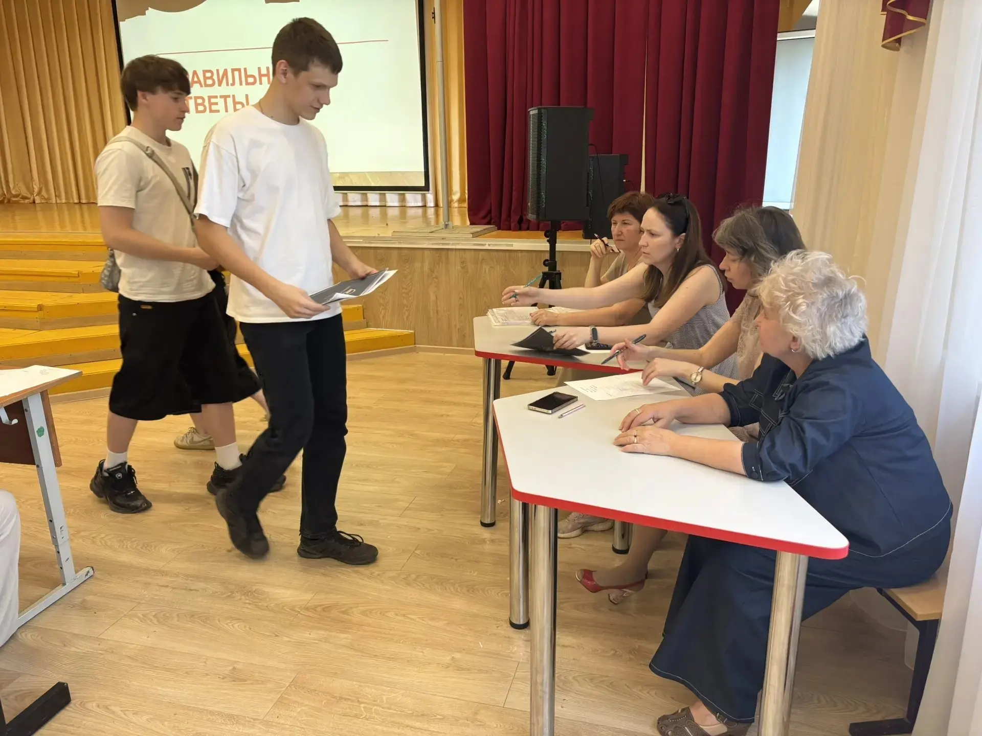 🏫 ПОСЛЕДНИЙ ЗАЧЁТ 🏫   21 мая у девятиклассников Центра Образования «Гимназия» прошёл «Последний зачё