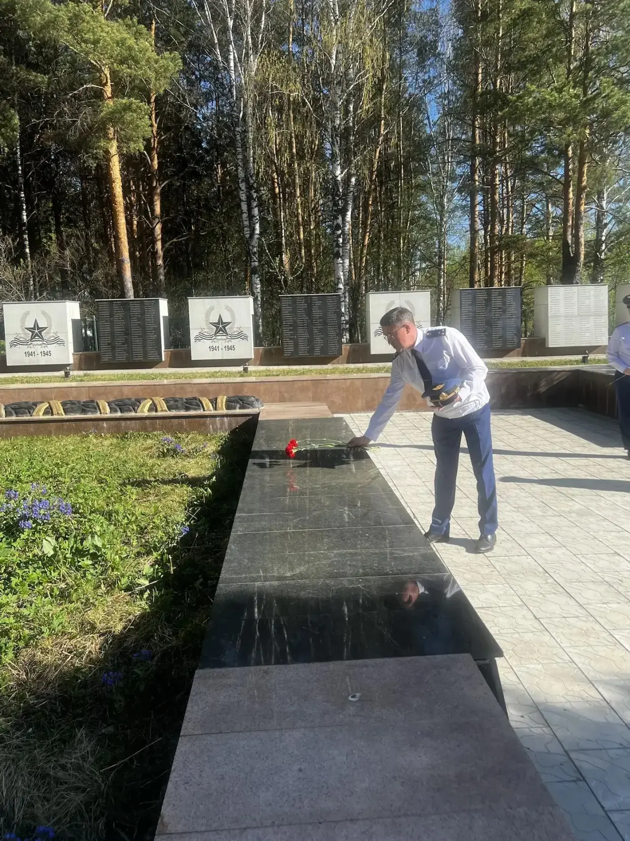 Коллектив прокуратуры Пригородного района почтил память участников Великой Отечественной войны 1941-