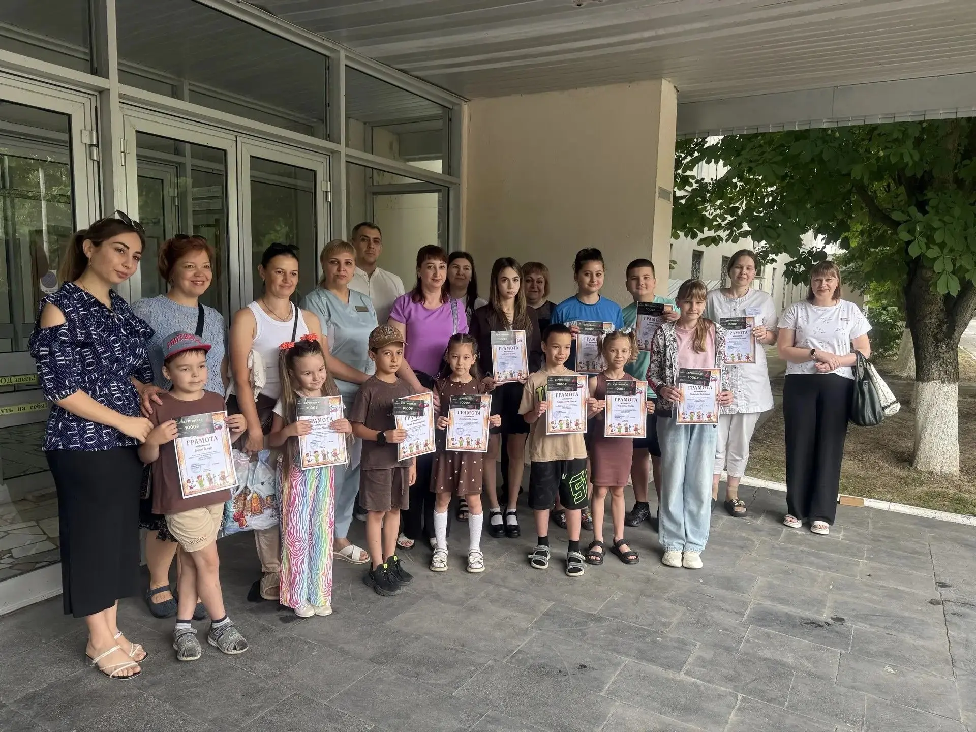 🎉 В профсоюзной организации ГБУЗ СК «Краевой клинический центр СВМП №1» прошёл конкурс детских рису