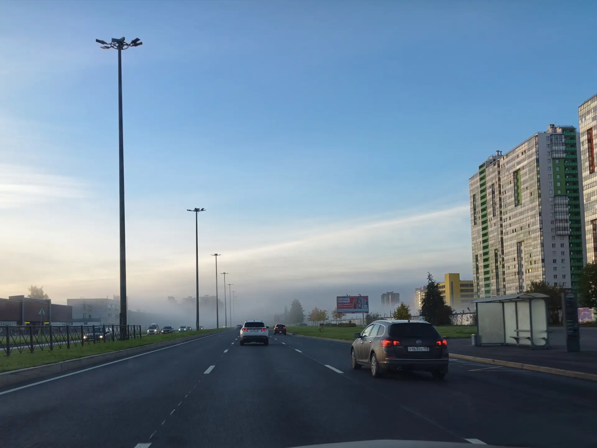 😶‍🌫️ В Петербурге сегодня утром снова туман.