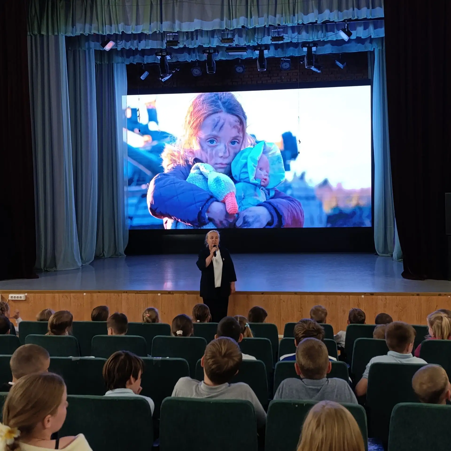 🎬КИНОУРОКИ В ШКОЛАХ РОССИИ🎬