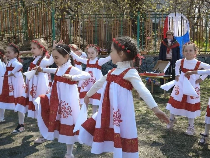🧸 Дети разных национальностей показали, что значит дружба
