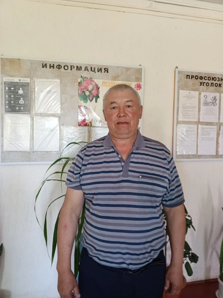 Свой  день рождения сегодня отмечает настоящий мастер своего дела заведующий Буранным в...