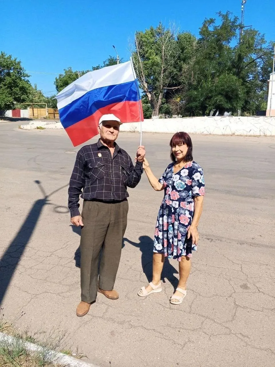 🇷🇺Оренбуржцы поздравляют перевальчан с Днем российского флага
