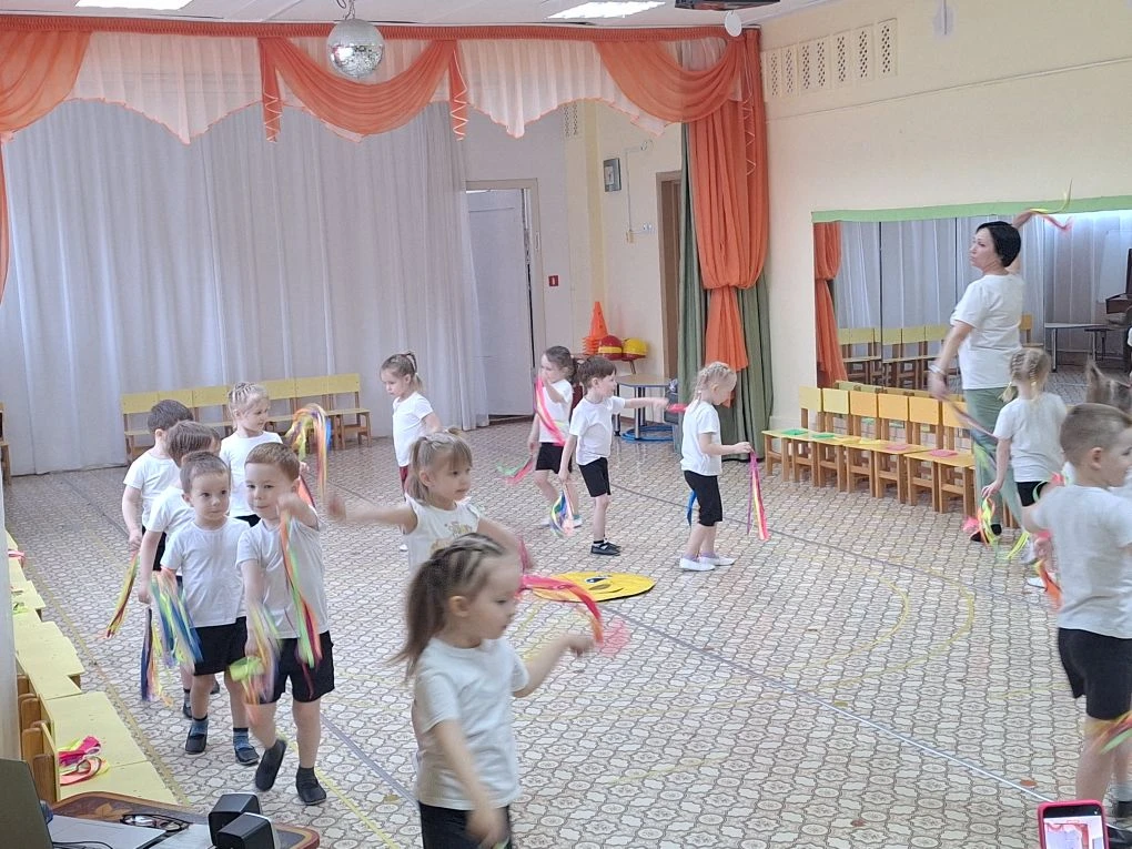 ✨ Сегодня у наших малышей из двух младших групп "Рябинка" и "Крепыш" прошло открытое за...