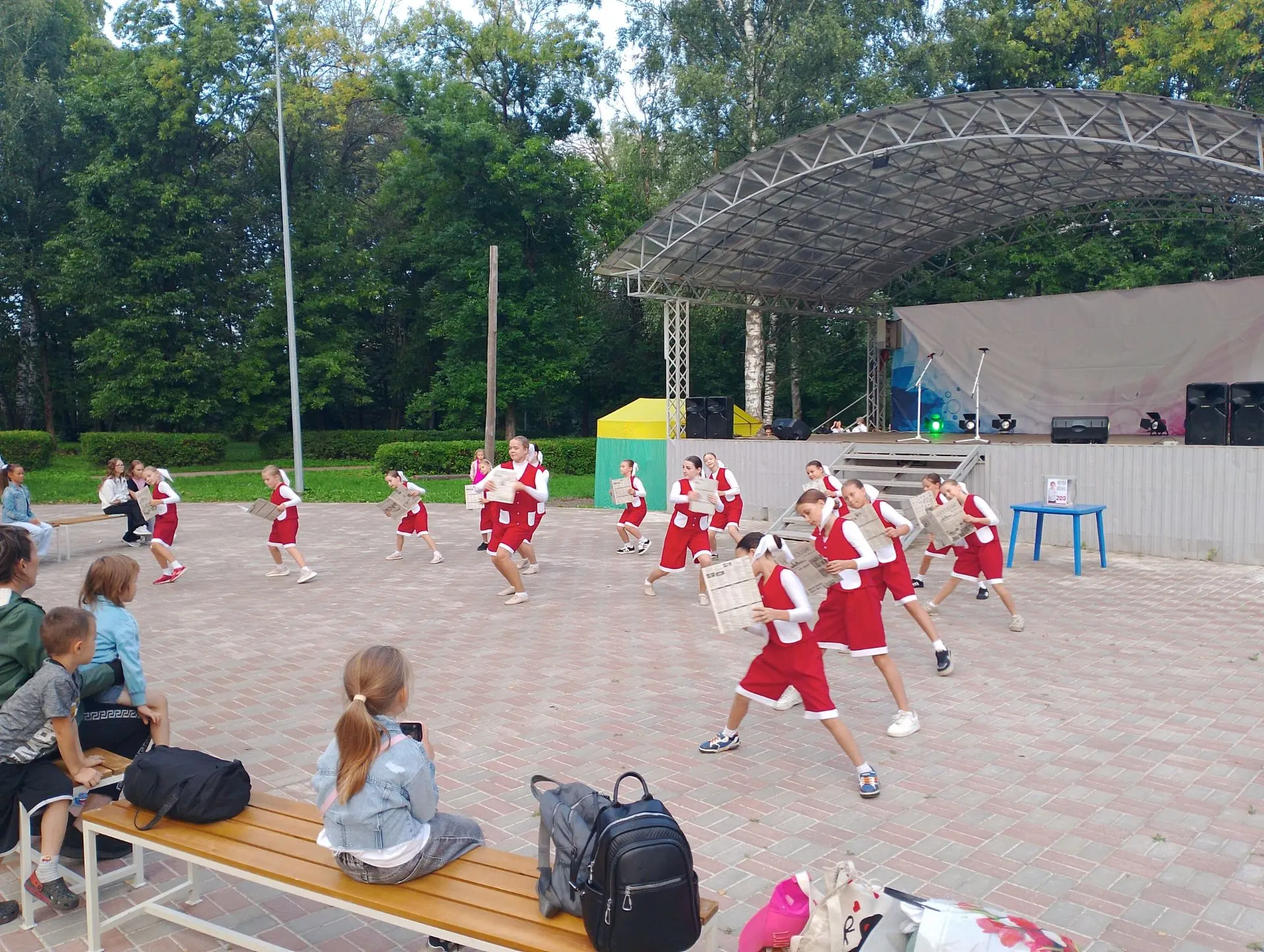 ✨ 21 августа в парке культуры и отдыха состоялся благотворительный концерт-акция "Лучи ...