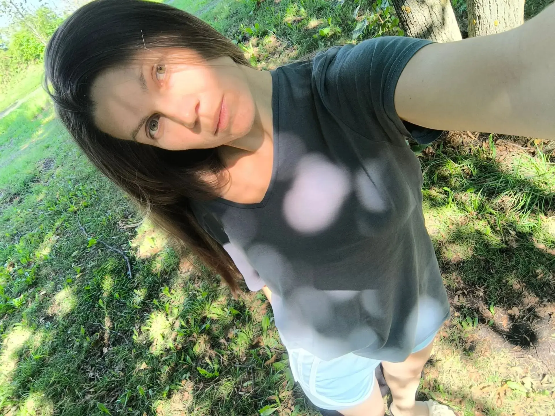 Всем привет 😉 Как же классно, что через дорогу потрясающий зеленый парк, с птичками, б...