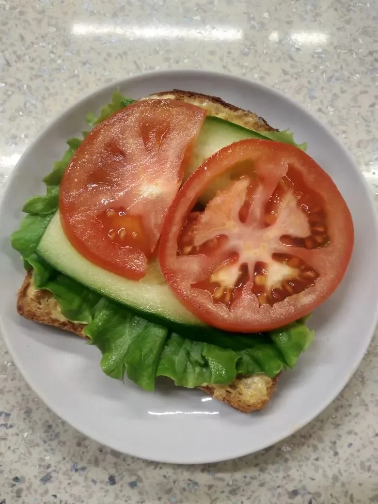 🥪 Домашнее задание со вкусом: полезный бутерброд своими руками!  После уроков о здоровом питании, ко