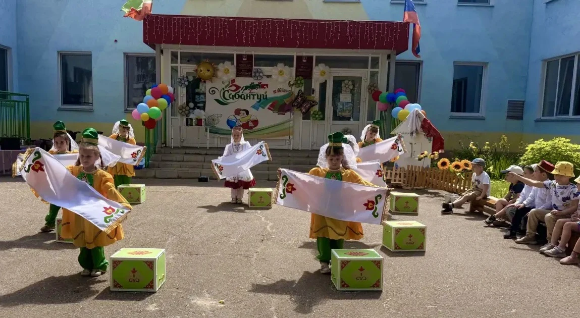 Бүген безнең балалар бакчасында Сабантуй бәйрәме узды! ✨
Бәйрәмдә катнашучы балалар барлык төркемнәр