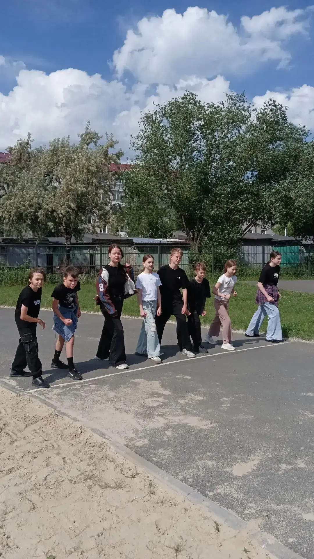 🚨 День бегуна в школе №36 — всё прошло!

Сегодня, 19 июня, наши ребята показали, кто в школе самый 