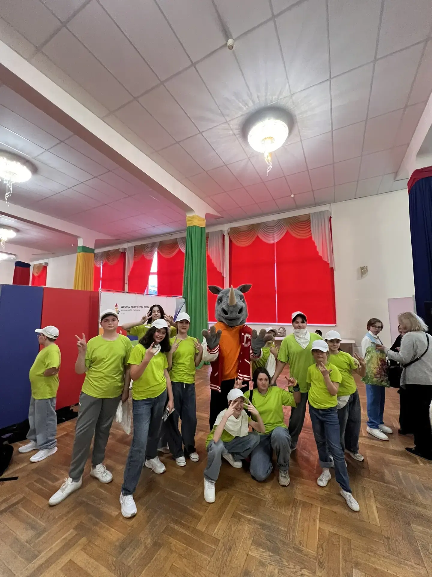 🍋 Первый выход — и уже громко: встречайте КВН-команду «Лайм»!  🎭 Совсем недавно в нашей школе появил