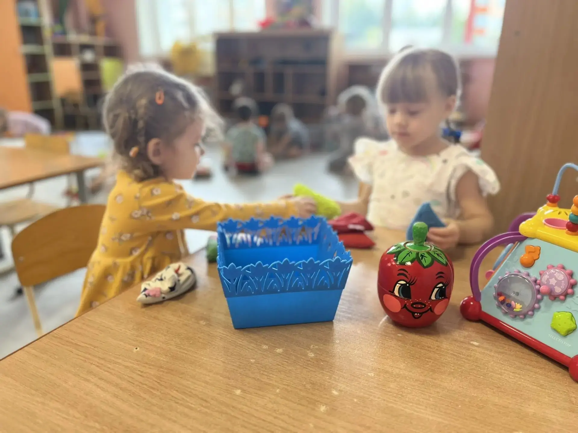 ☀️Лето — это песок на ладошках, тёплый пластик конструктора, звонкий стук мяча об асфал...