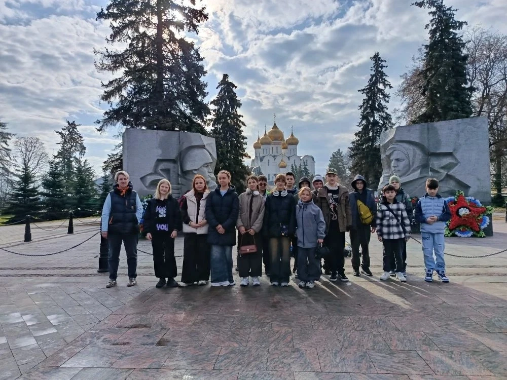 Учащиеся 5А, 5К и 5Д  17-18 апреля посетили столицу Золотого кольца - г.Ярославль, а также г. Углич 