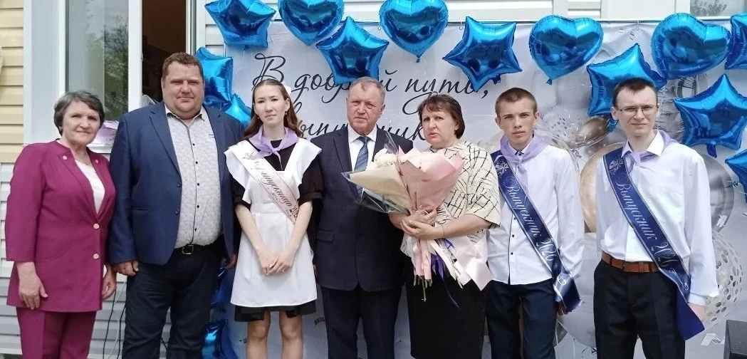 26 мая в нашей школе прозвенел Последний звонок. Этот волнительный день ознаменовал зав...